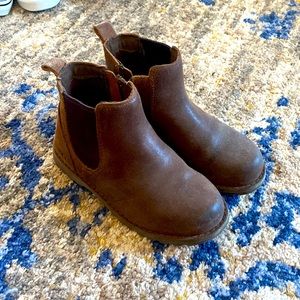 Good used Uggs boys boots. Size 12